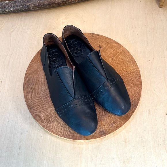 *Bali Elf | Black Leather Handmade Cap Toe Loafers Size 9.5 - Picture 1 of 16